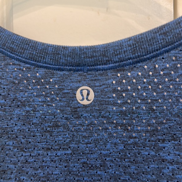 lululemon breeze by muscle tank top (color: cerulean blue, size: 4) - Picture 4 of 4